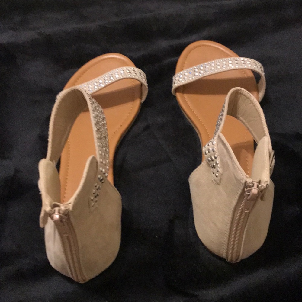 Sandals - Picture 2 of 3